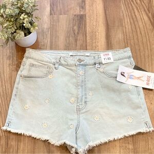 Celebrity Pink Women's Light Blue Daisy Embroidered High Waist Shorts